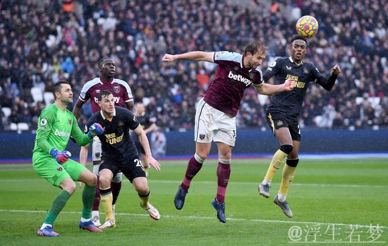 西汉姆联挥霍多次良机 狼队主场全取三分 西汉姆联挥霍多次良机 狼队主场全取三分